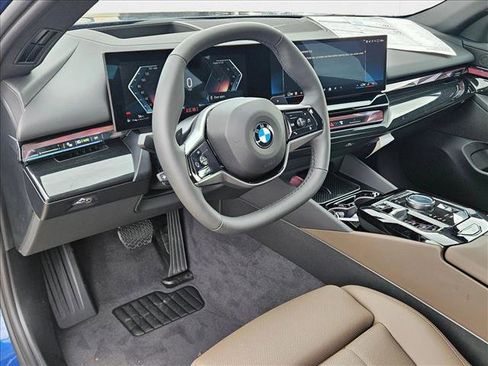 Certified 2026 BMW 530i w/ M Sport Package image 9