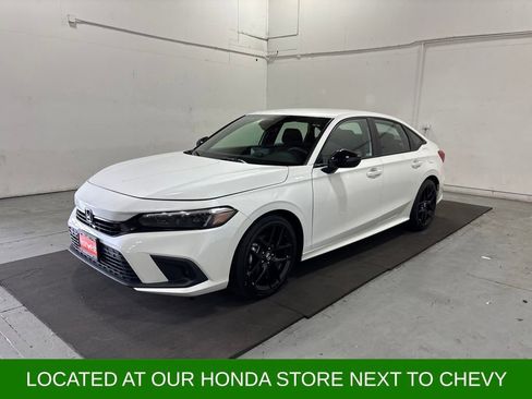 Used 2024 Honda Civic Sport image 3