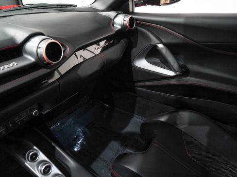 Used 2019 Ferrari 812 Superfast RWD image 13