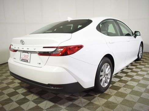 Used 2025 Toyota Camry LE image 4