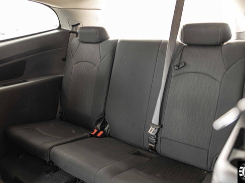 Used 2013 Chevrolet Traverse LT image 32