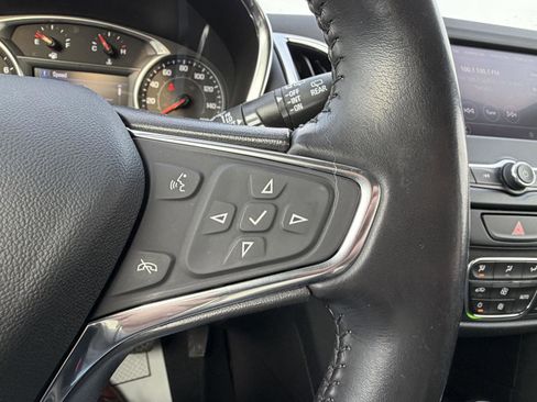 Used 2021 Chevrolet Equinox LT image 16