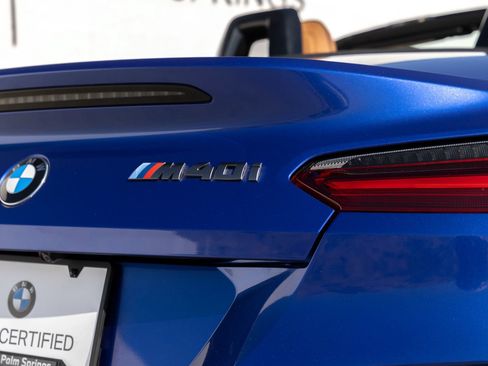 Used 2023 BMW Z4 M40i w/ Premium Package RWD image 11