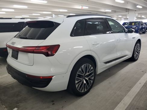 Used 2024 Audi Q8 e-tron Prestige w/ Prestige Package AWD/4WD image 4
