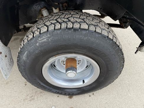 Used 1987 GMC Suburban 4WD image 34