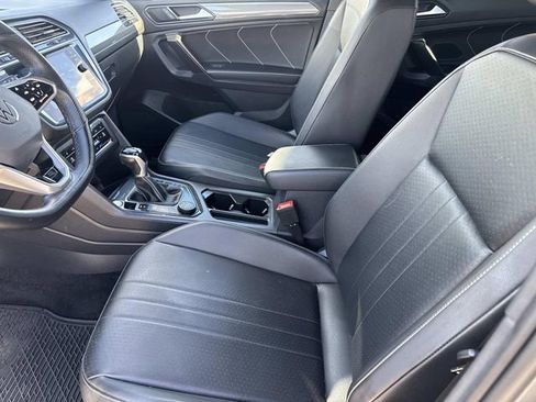 Used 2023 Volkswagen Tiguan SE R-Line image 20