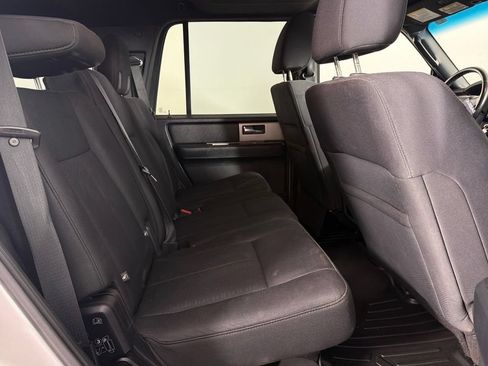 Used 2017 Ford Expedition XLT AWD/4WD image 23