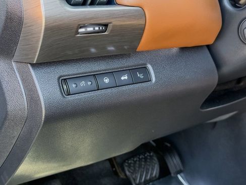 Certified 2025 Nissan Pathfinder Platinum w/ Cargo Package image 16