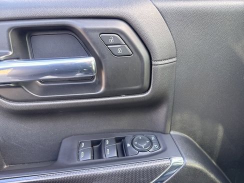 Used 2021 Chevrolet Silverado 1500 LT image 11