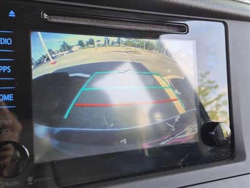 Used 2015 Toyota Sienna XLE FWD image 11