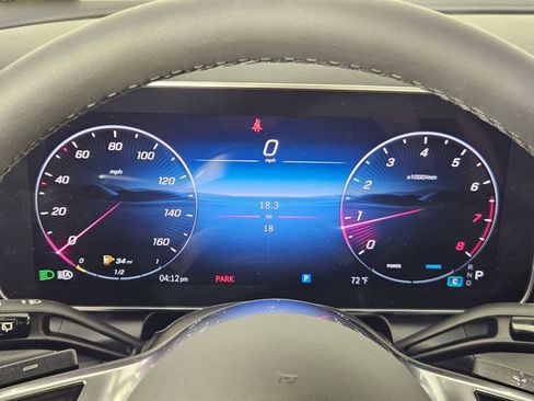 New 2025 Mercedes-Benz GLC 300 4MATIC image 34