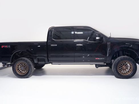 Used 2024 Ford F250 Platinum image 4