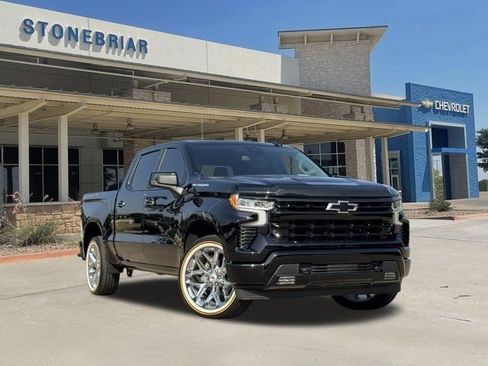 Used 2025 Chevrolet Silverado 1500 RST w/ Convenience Package II AWD/4WD image 1