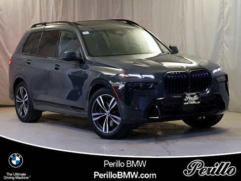 Used 2026 BMW X7 xDrive40i w/ M Sport Package AWD/4WD image 1