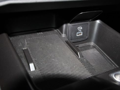 Used 2025 Ford Bronco Outer Banks image 17