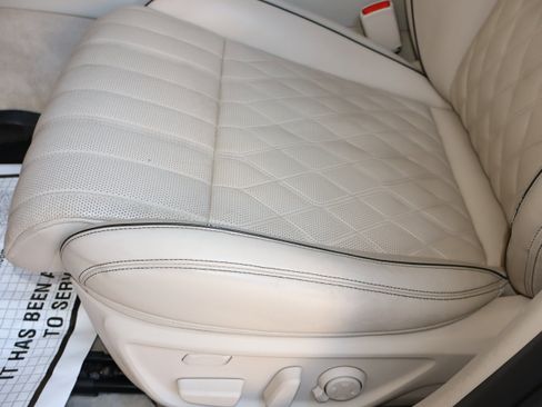 Used 2019 Genesis G70 3.3T Design image 11