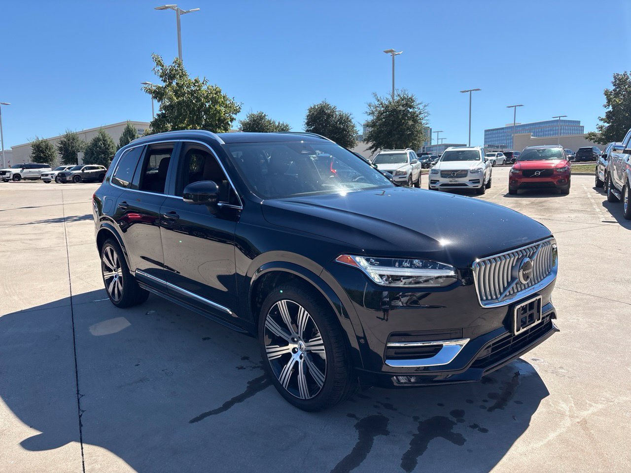 Used 2024 Volvo XC90 B5 Plus w/ Protection Package Premier AWD/4WD image 3