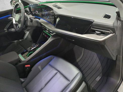 Certified 2025 Audi Q5 Premium w/ Convenience Package image 25