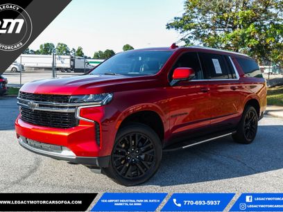 Used 2022 Chevrolet Suburban LT w/ Luxury Package