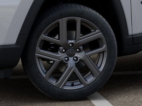 New 2026 Jeep Compass Limited image 8