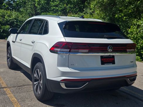New 2026 Volkswagen Atlas Cross Sport SE AWD/4WD image 3