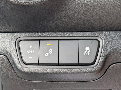Used 2024 Kia Forte LXS w/ LXS Technology Package FWD image 10