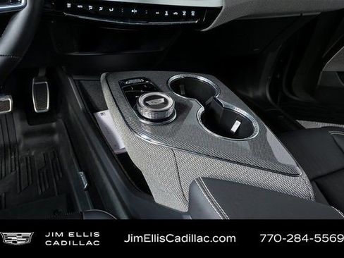 Certified 2025 Cadillac Optiq Luxury 2 w/ LPO, Floor Liner Package image 18