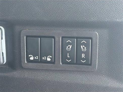 Used 2023 Chevrolet Tahoe Premier image 13