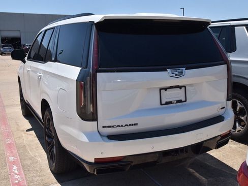 Used 2023 Cadillac Escalade Sport Platinum w/ LPO, ONYX Package AWD/4WD image 6