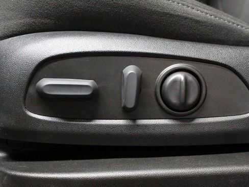 Used 2023 Chevrolet Traverse LT w/ LPO, Floor Liner Package AWD/4WD image 18