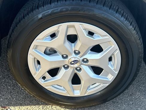 Used 2024 Subaru Forester AWD/4WD image 7