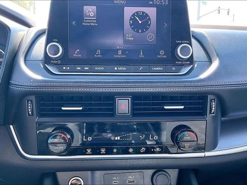 Certified 2023 Nissan Rogue SV image 15