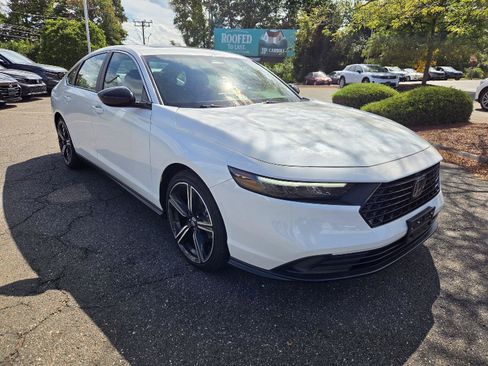 Used 2024 Honda Accord Sport image 1