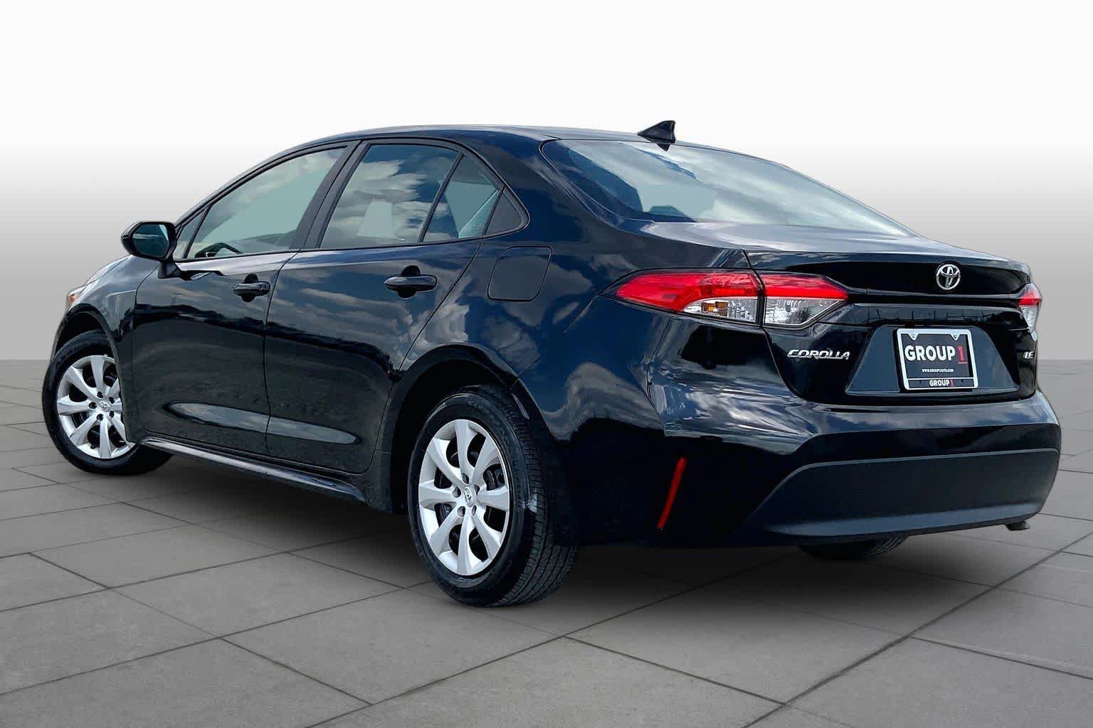 Used 2024 Toyota Corolla LE FWD image 12