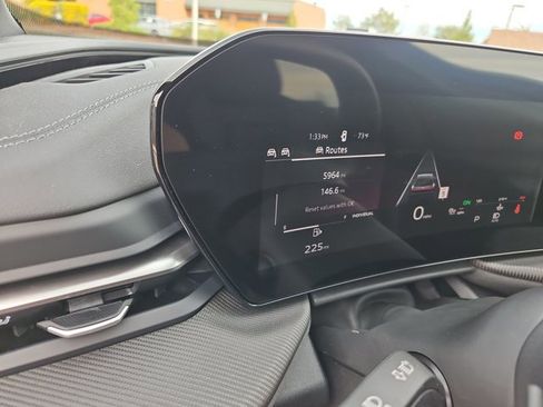 Used 2025 Audi SQ5 Premium Plus image 11