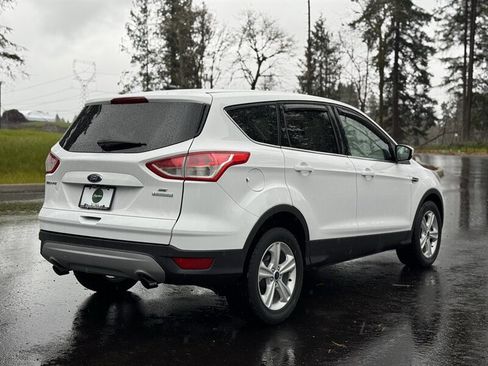 Used 2016 Ford Escape SE image 5