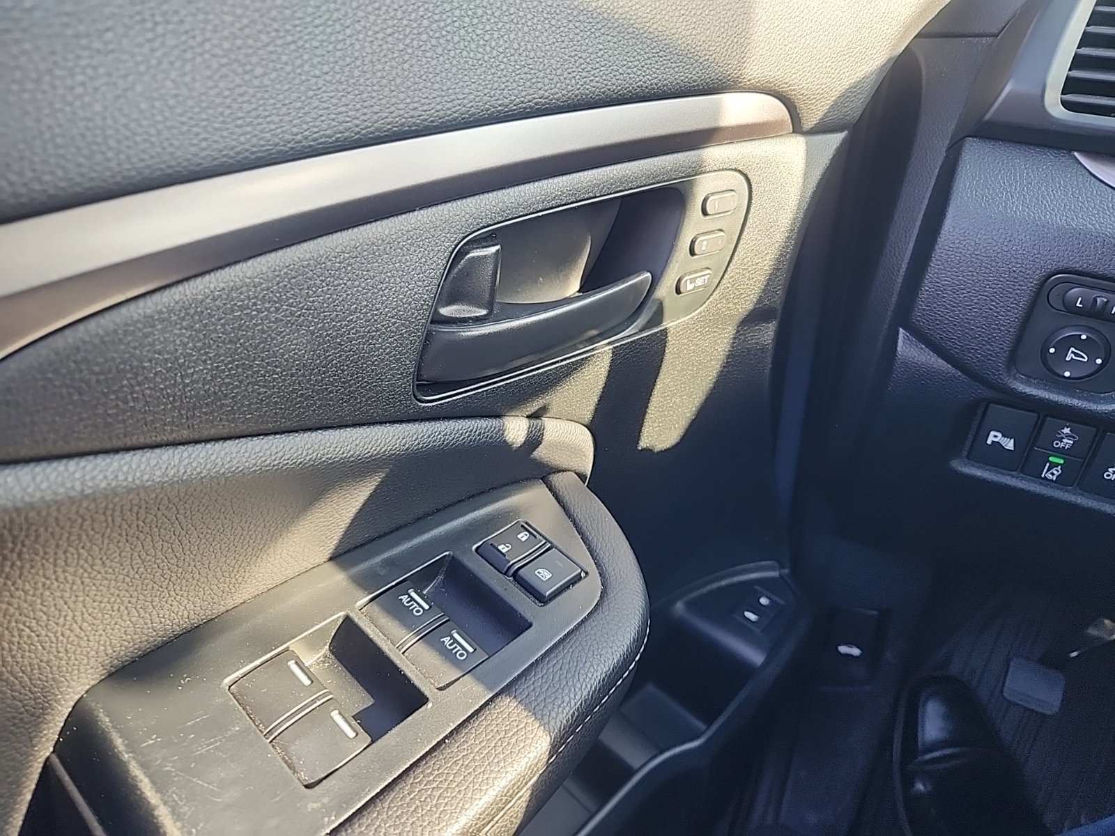 Used 2023 Honda Passport EX-L image 14