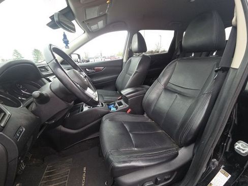 Used 2017 Nissan Rogue SL image 26