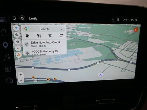 Used 2025 Chevrolet Equinox ACTIV w/ Safety and Technology Package FWD image 16
