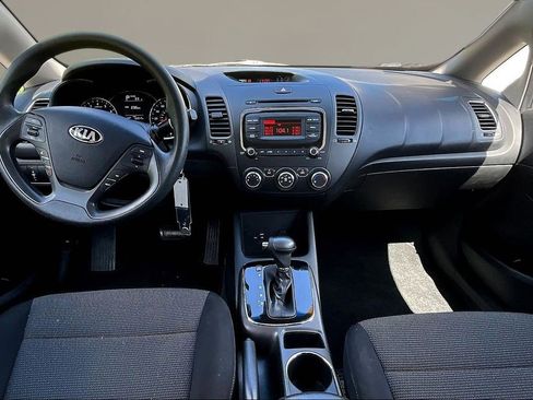 Used 2017 Kia Forte LX FWD image 7
