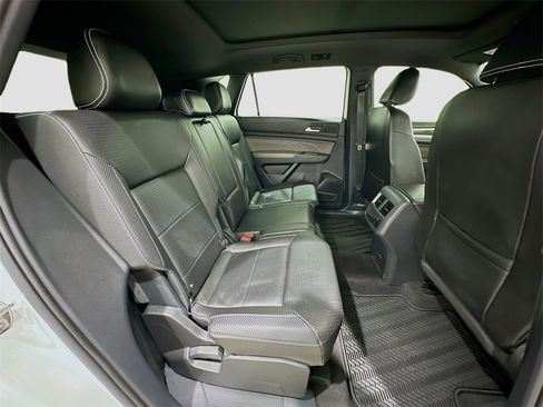 Used 2023 Volkswagen Atlas Cross Sport SEL R-Line image 29