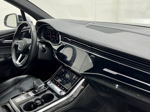 Used 2021 Audi Q7 3.0T Prestige w/ Prestige Package AWD/4WD image 22