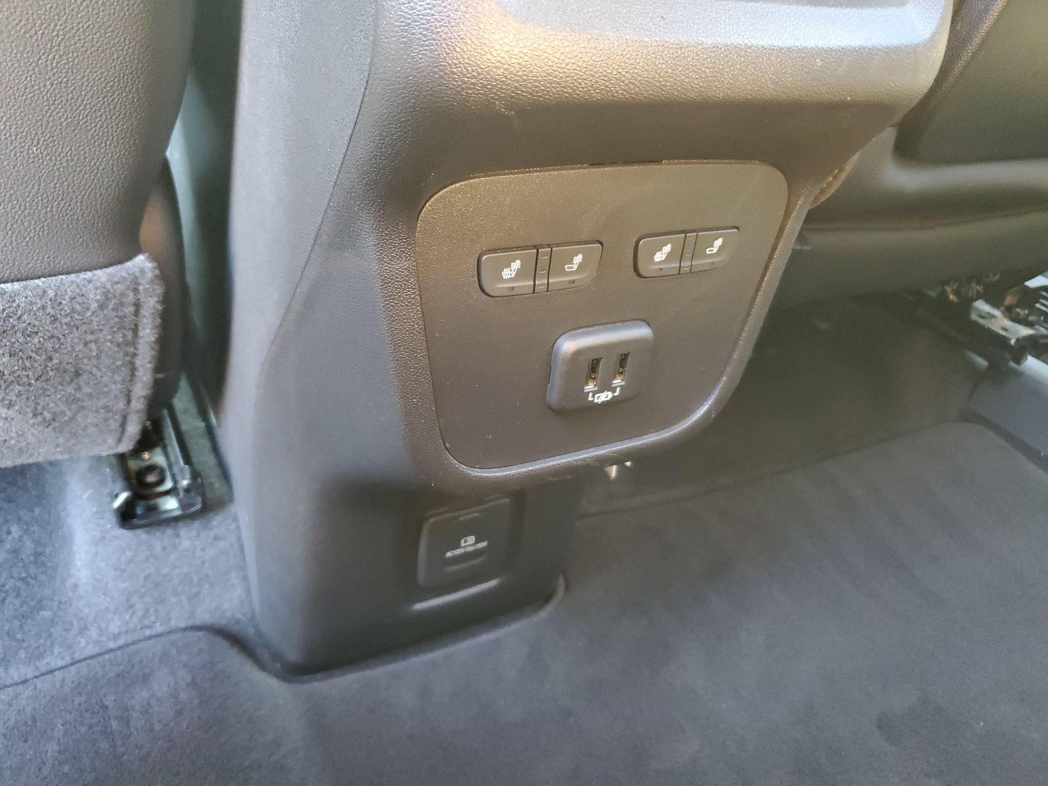 Used 2019 GMC Terrain Denali w/ Advanced Safety Package FWD image 12