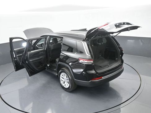 Used 2024 Jeep Grand Cherokee L Laredo image 65