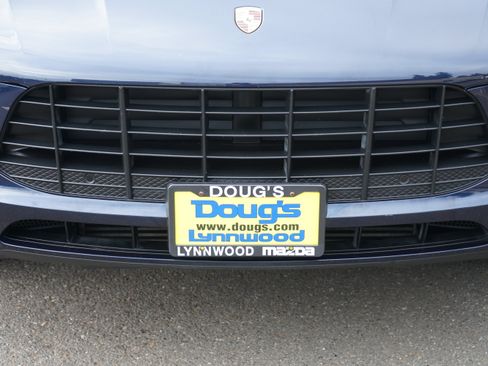 Used 2017 Porsche Macan AWD/4WD image 11