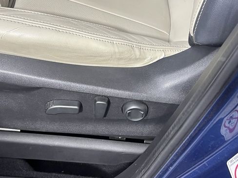 Used 2019 Subaru Ascent Limited image 28