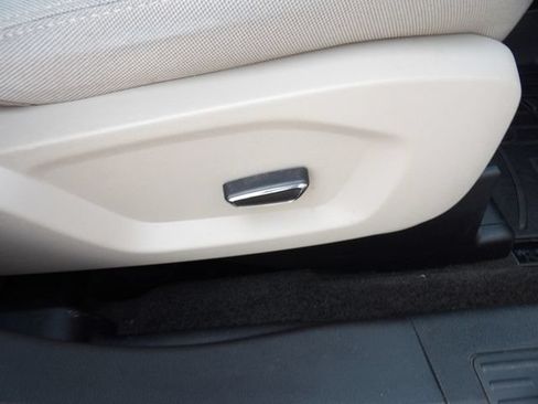 Certified 2018 Ford Explorer XLT AWD/4WD image 32