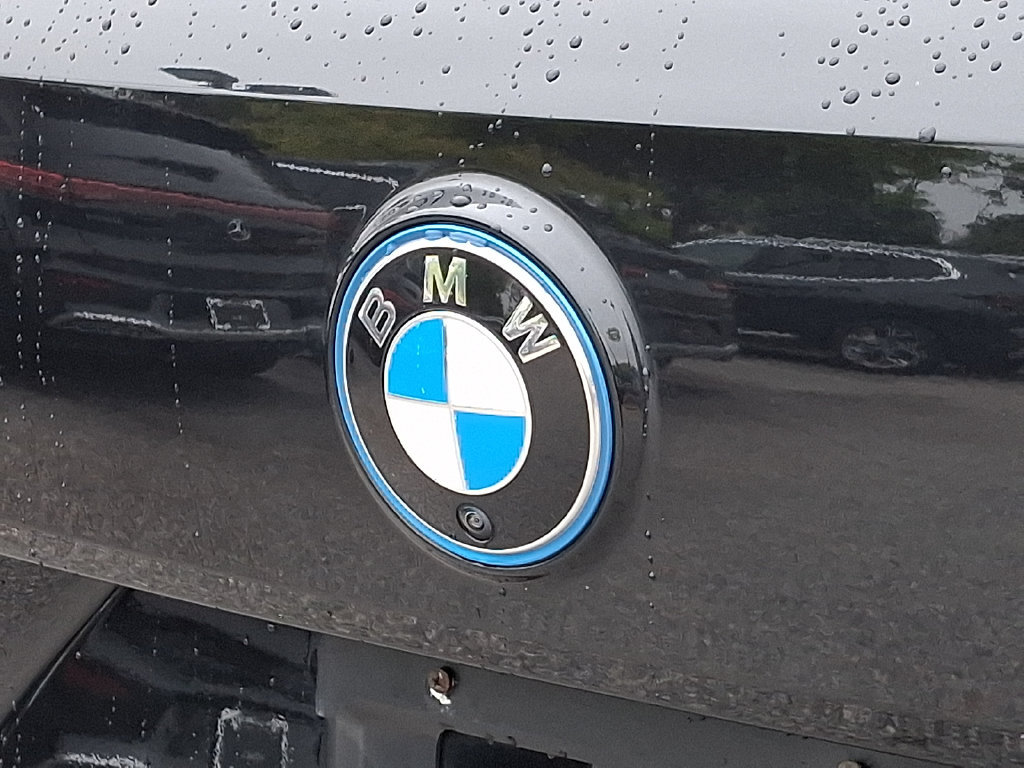 Used 2024 BMW iX xDrive50 w/ Convenience Package AWD/4WD image 31