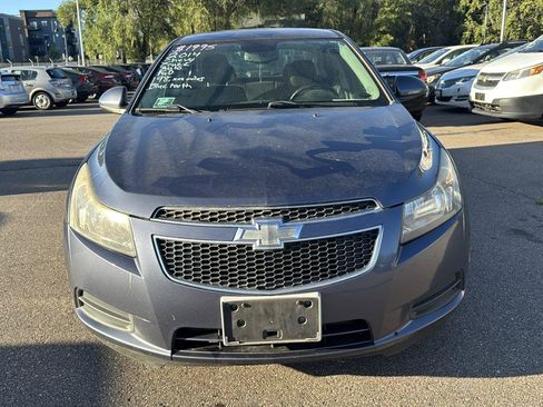 Used 2014 Chevrolet Cruze LT FWD image 2