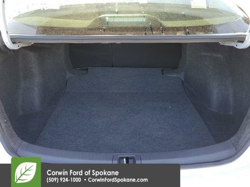 Used 2025 Toyota Corolla LE image 18